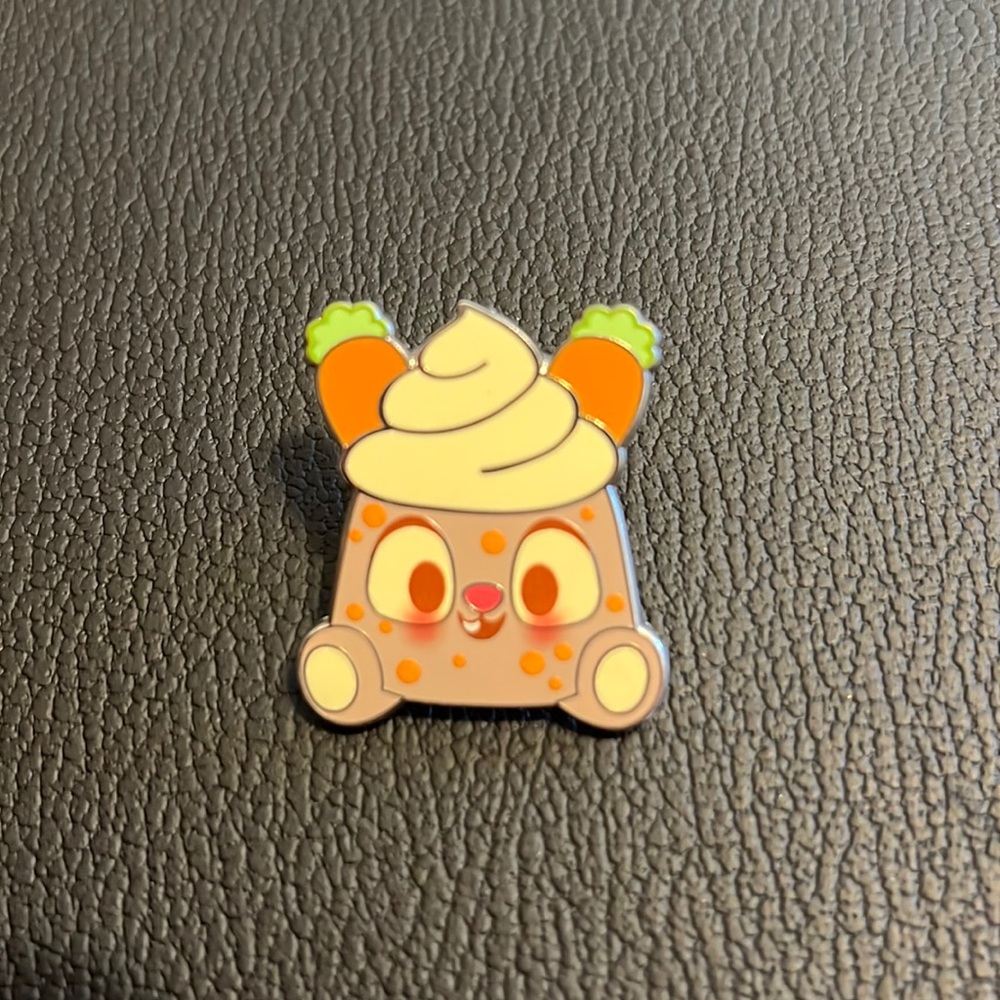 Disney pins munchlings series 2 thumper carrot cake
